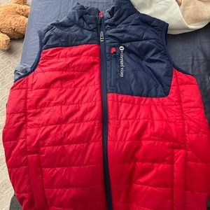 Vineyard Vines Boys Performance Vest (size M)